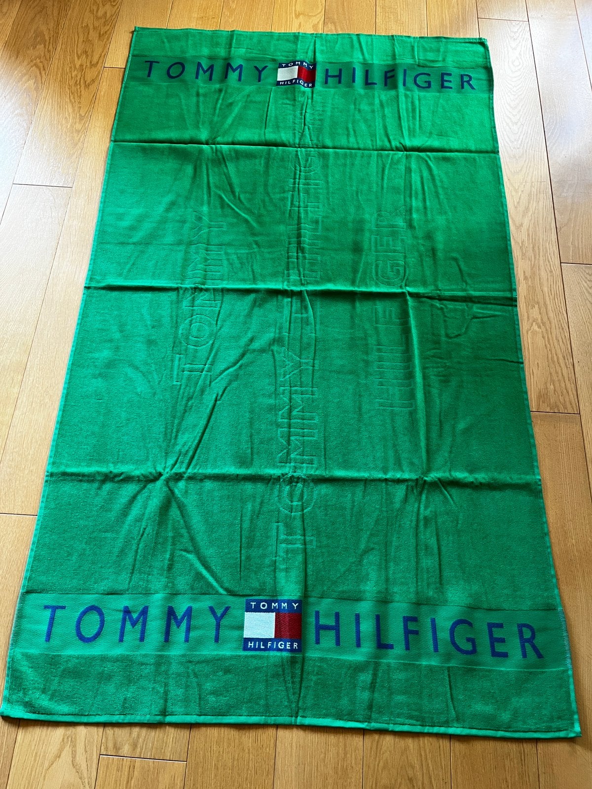 Tommy TH handdoek, strandlaken, groen, heel groot, nieuw, xl, Verzenden, Nieuw, Groen, Handdoek