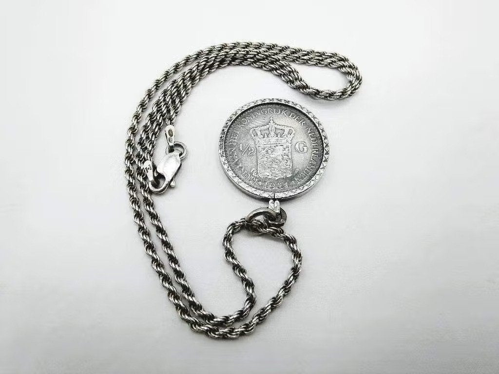 Zilveren slangenketting met halve gulden hanger, 43 cm