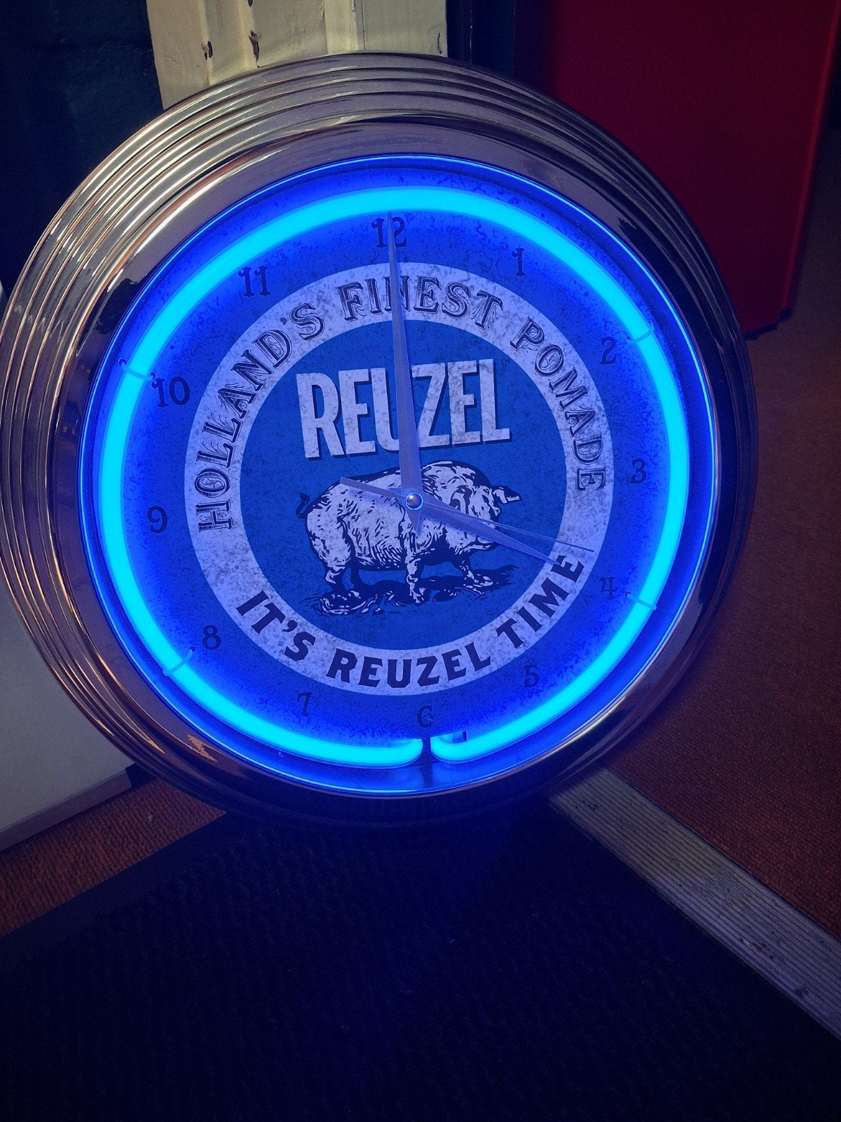 Reuzel neon klok blauw barber shop Schorem, Ophalen of Verzenden, Zo goed als nieuw, Lichtbak of (neon) lamp