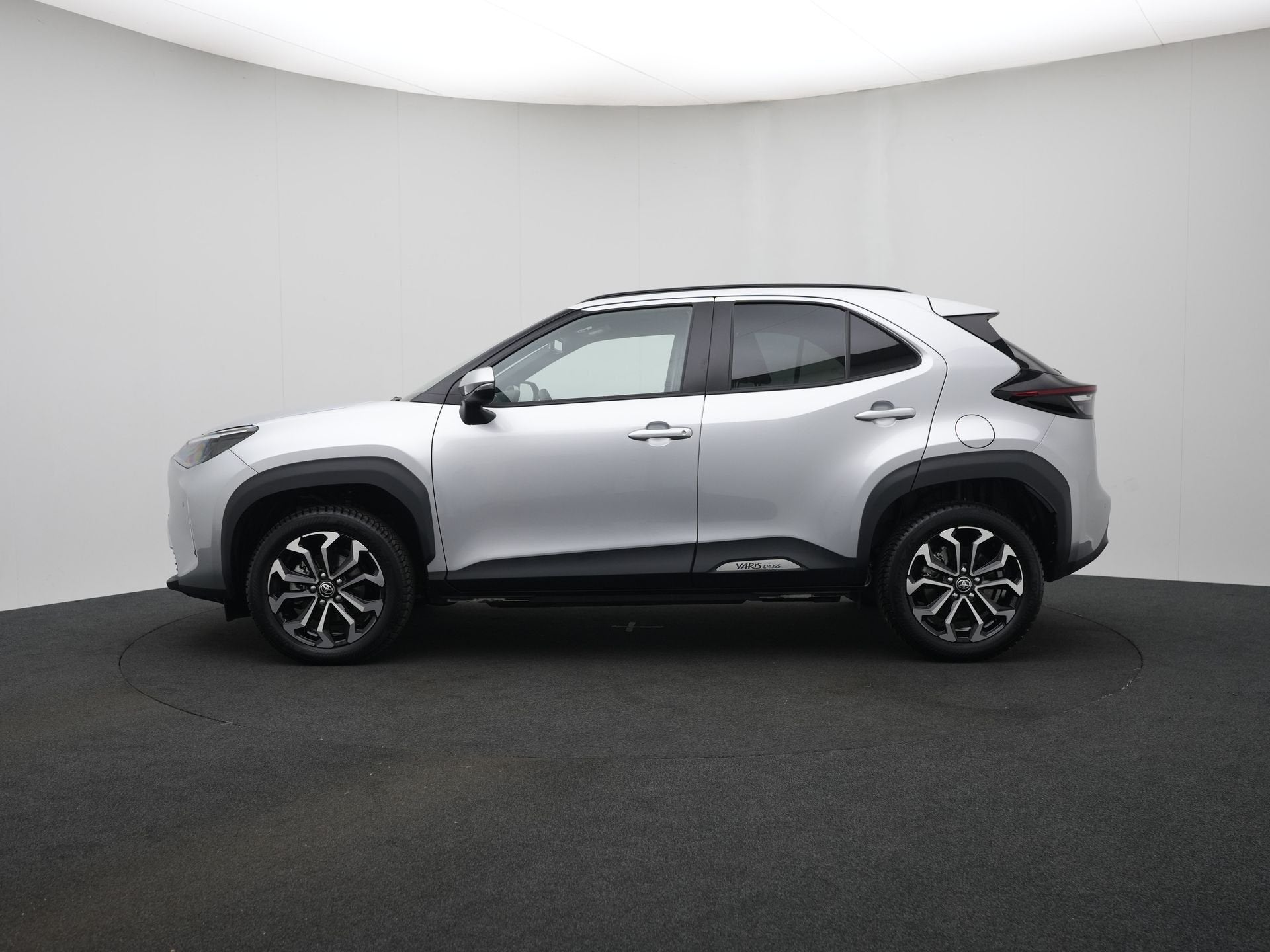Toyota Yaris Cross 1.5 Hybrid 115 Dynamic | Voorruit-Stuur-S, Auto's, 12 maanden, Stof, Gebruikt, 116 pk