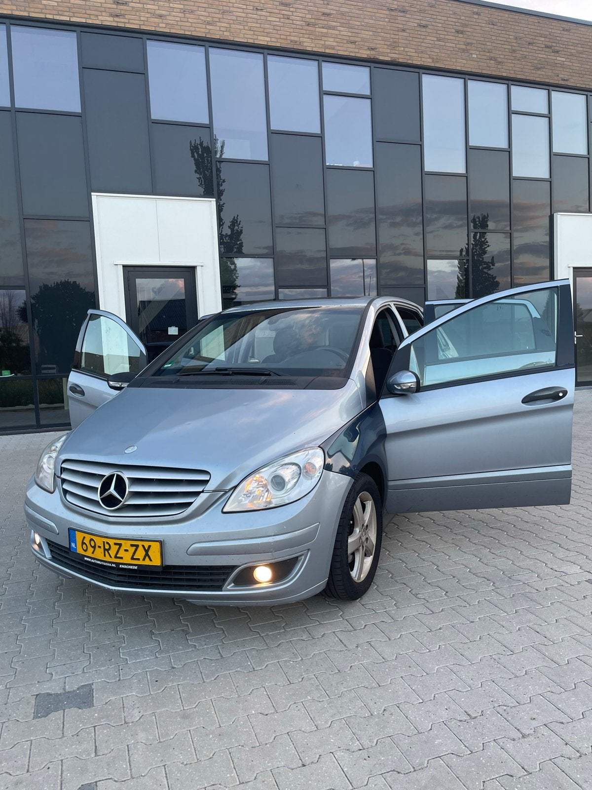 Mercedes-Benz B170  | CarPlay | Trekhaak | Airco 1.7 | 2005, Auto's, Mercedes-Benz, Voorwielaandrijving, 15 km/l, 4 cilinders