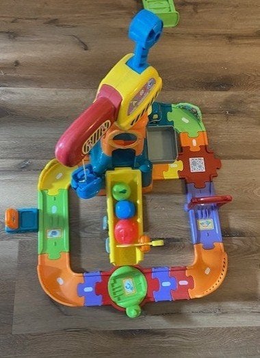 VTech Toet Toet Auto's Bouwplaats met hijskraan, Kinderen en Baby's, Ophalen of Verzenden, Zo goed als nieuw, 2 tot 4 jaar