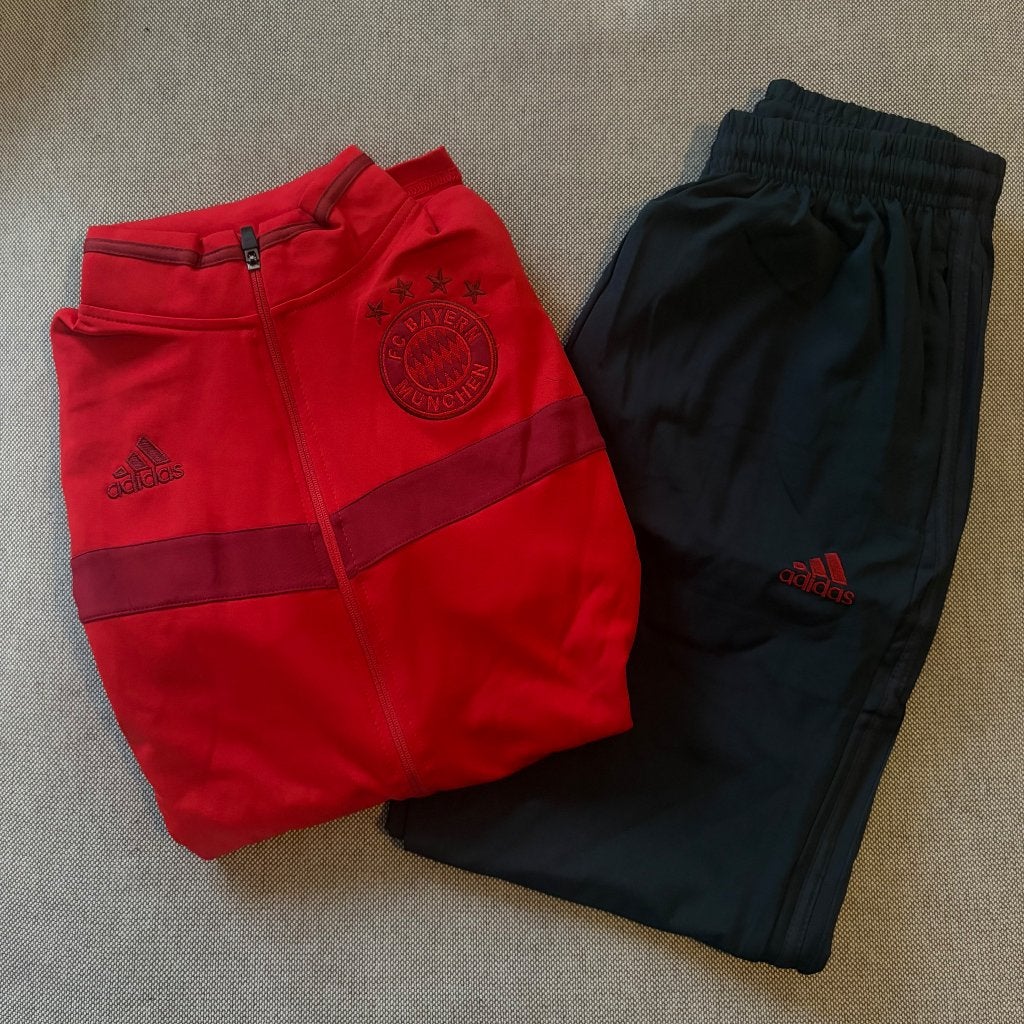 FC Bayern München Trainingspak Adidas – Maat XXL, Kleding | Heren, Overige maten, Ophalen of Verzenden, Zo goed als nieuw, Voetbal