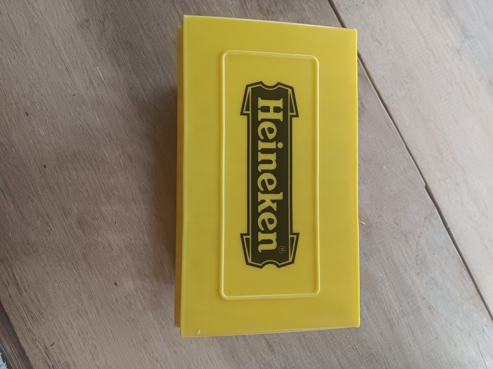 Heineken CD kratje - 14 CD's - Geel, Verzamelen, Ophalen of Verzenden, Zo goed als nieuw, Overige typen, Heineken