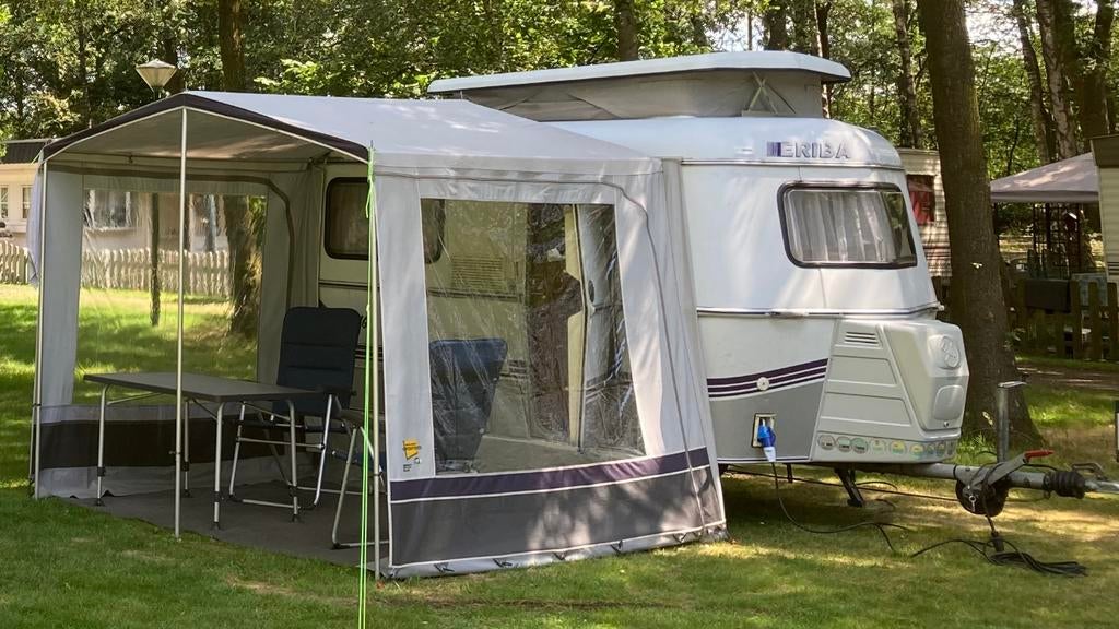 Eriba Pan - per augustus as beschikbaar, Caravans en Kamperen, Caravans, Standaardzit, Tot en met 2, Hefdak, Dwarsbed