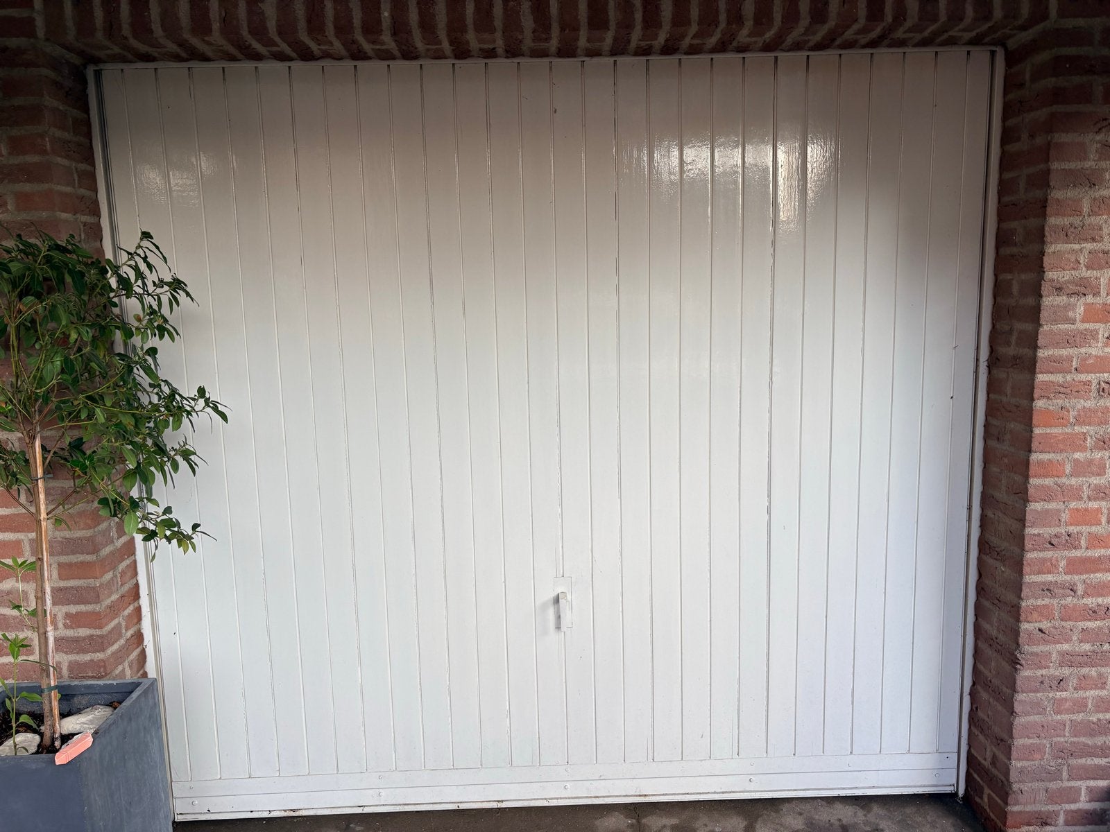 Houten garagedeur (230 cm), incl. rails (moet weg!), Ophalen, Gebruikt, 120 cm of meer, Garagedeur