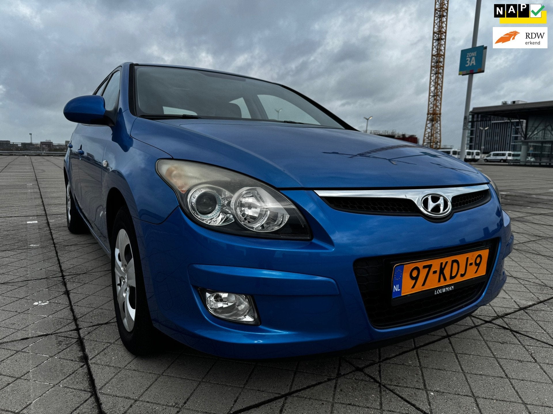 Hyundai I30 1.4i Blue Dynamic CLIMA SCHUIFDAK TREKHAAK NAP, Voorwielaandrijving, Dealer onderhouden, Stof, Gebruikt