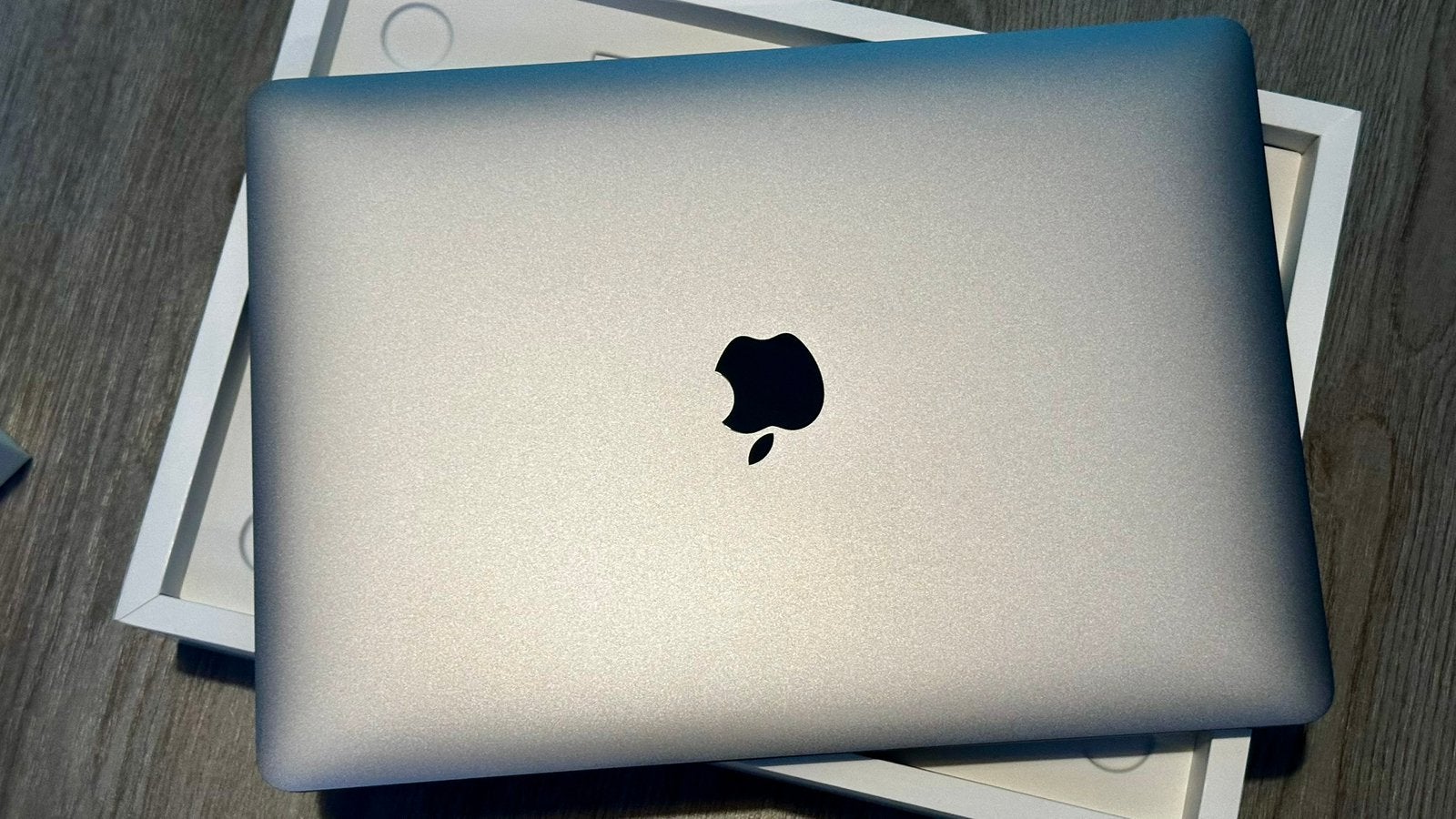 MacBook Pro 13 inch M1, 8GB RAM, 512GB SSD, Qwerty, 8 GB, 13 inch, 512 GB