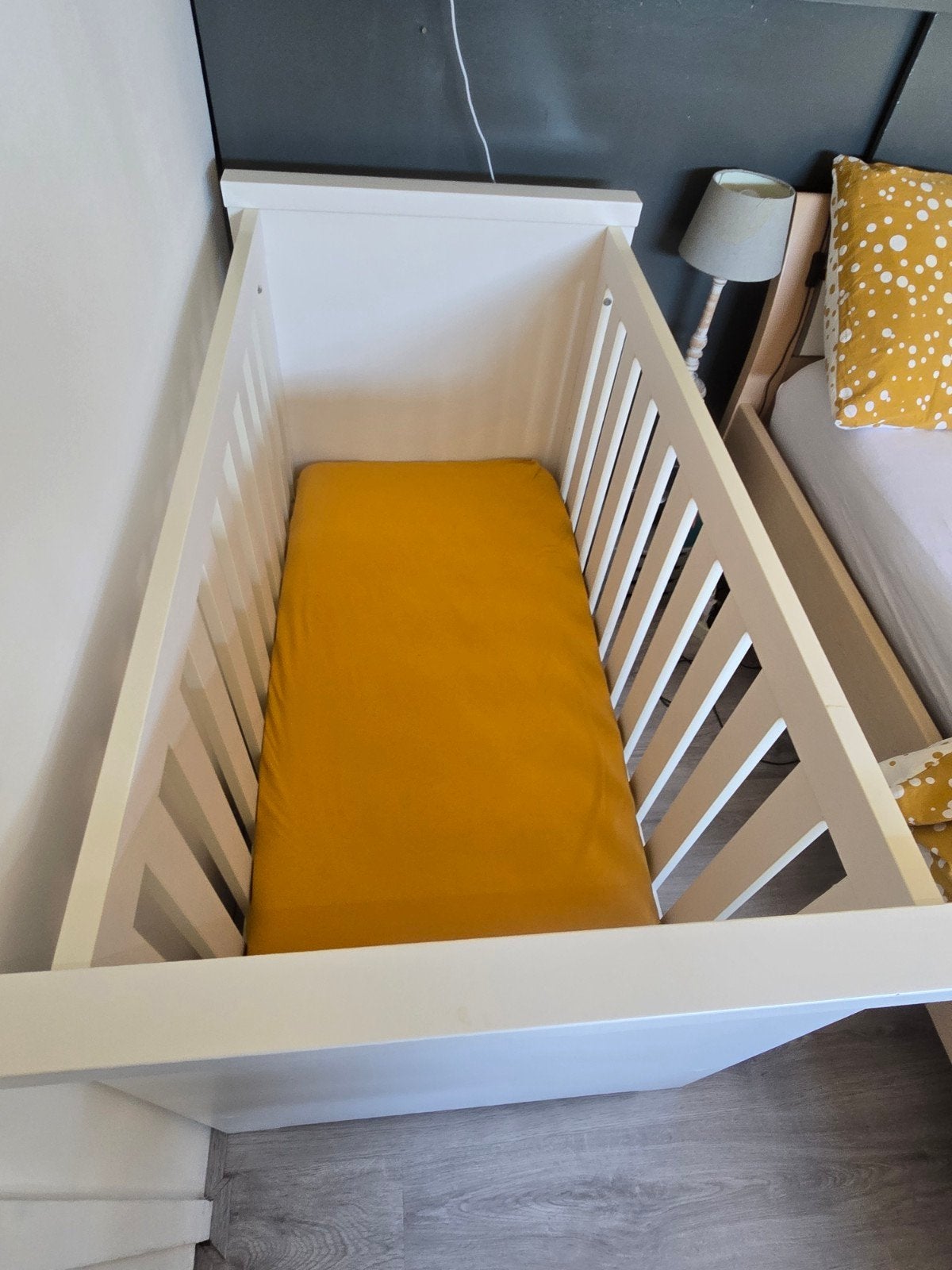 Babyledikant met matras, dekbed en kussens, Ophalen, Gebruikt, 70 tot 85 cm, Minder dan 140 cm