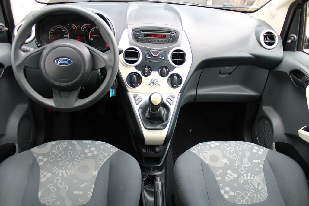 Ford Ka 1.2 Style start/stop | Incl. 12 maanden Garantie | A, Voorwielaandrijving, Stof, 4 cilinders, 4 stoelen