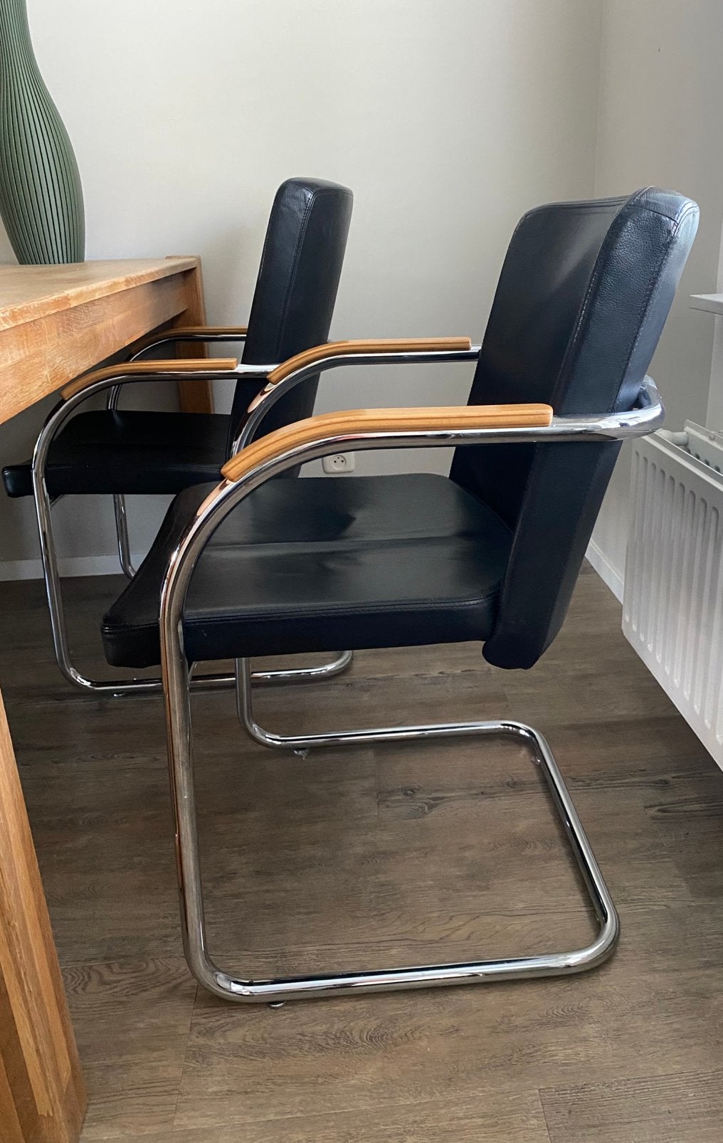 Vergader/eethoek stoel van Lande Cole , 4 stuks, Ophalen, Gebruikt, Zwart, Leer