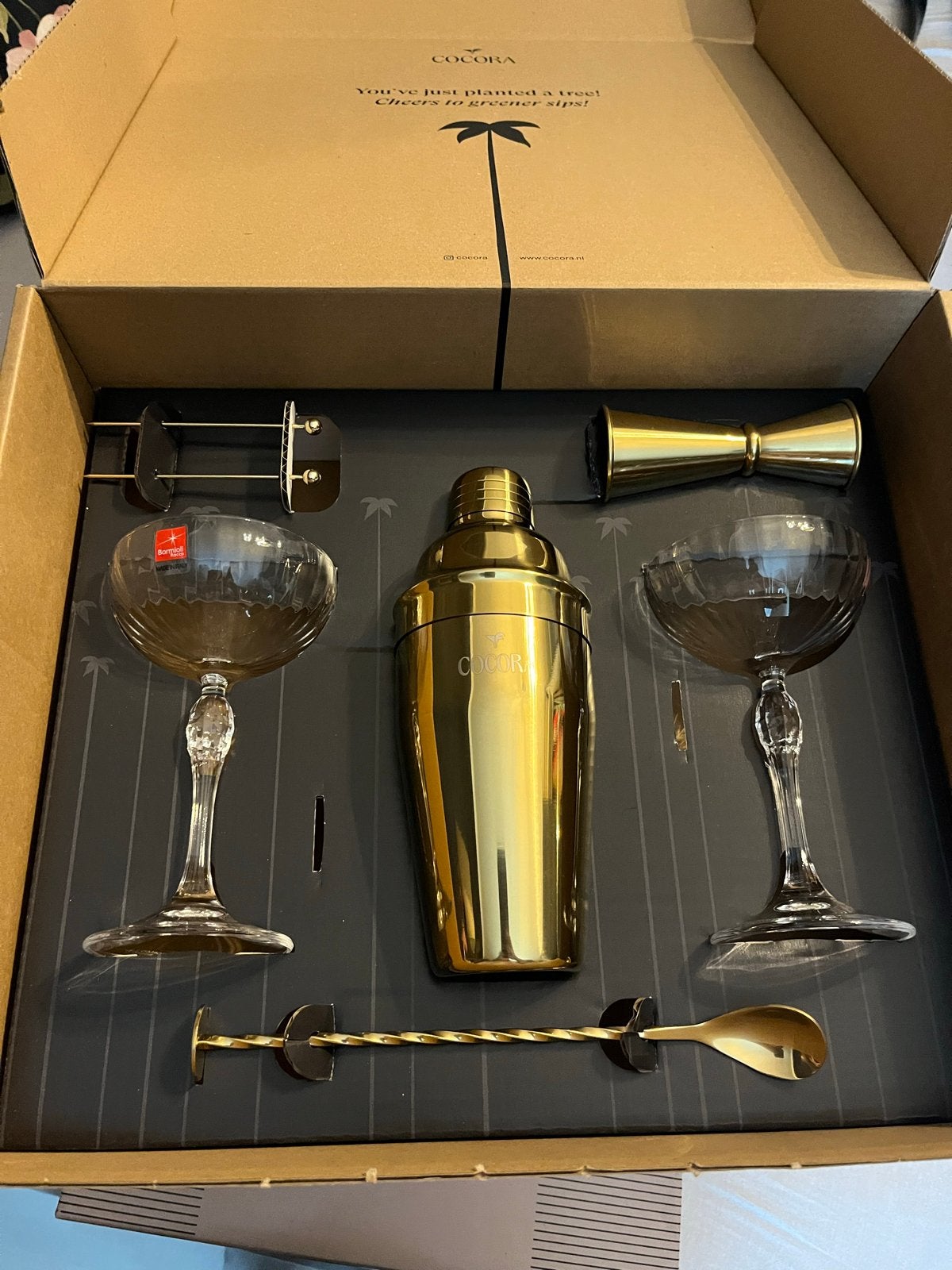 Luxe Martini Cocktail Shaker Set - Cocora, Goud, Nieuw, Ophalen of Verzenden, Overige merken