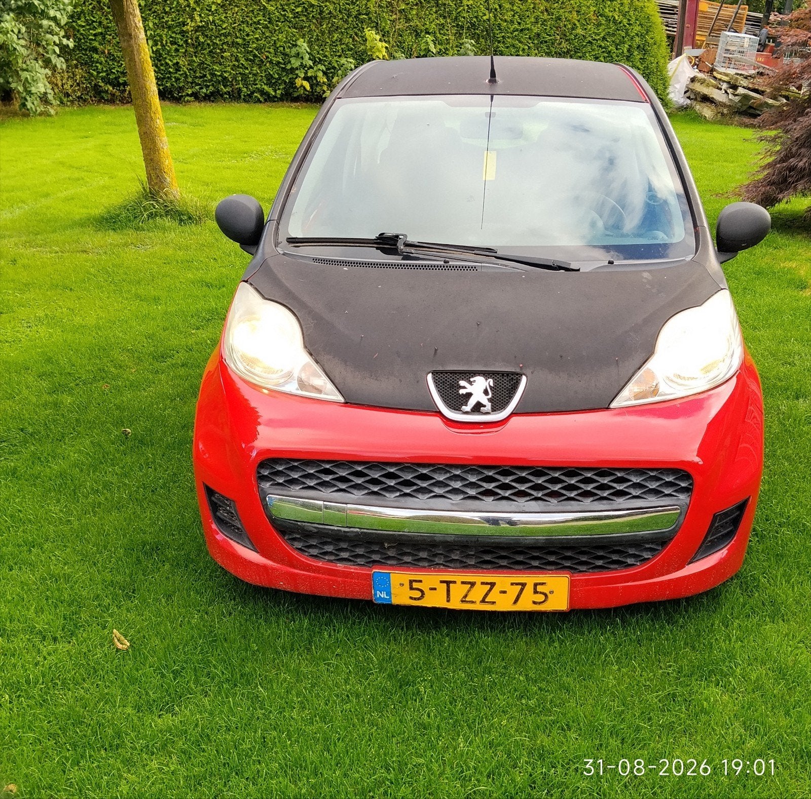 Peugeot 107 1.0 12V 3DR 2009 Rood, Voorwielaandrijving, 4 stoelen, 68 pk, Handgeschakeld