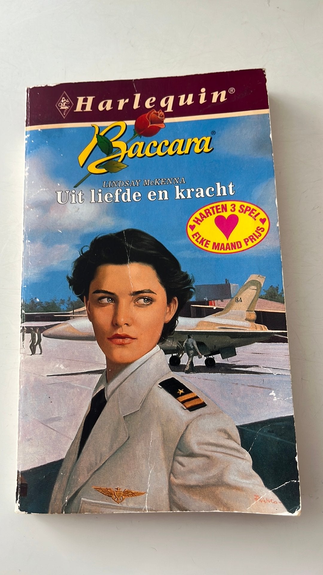 Uit liefde en kracht - Baccara Harlequin, Ophalen of Verzenden, Gelezen, Europa overig