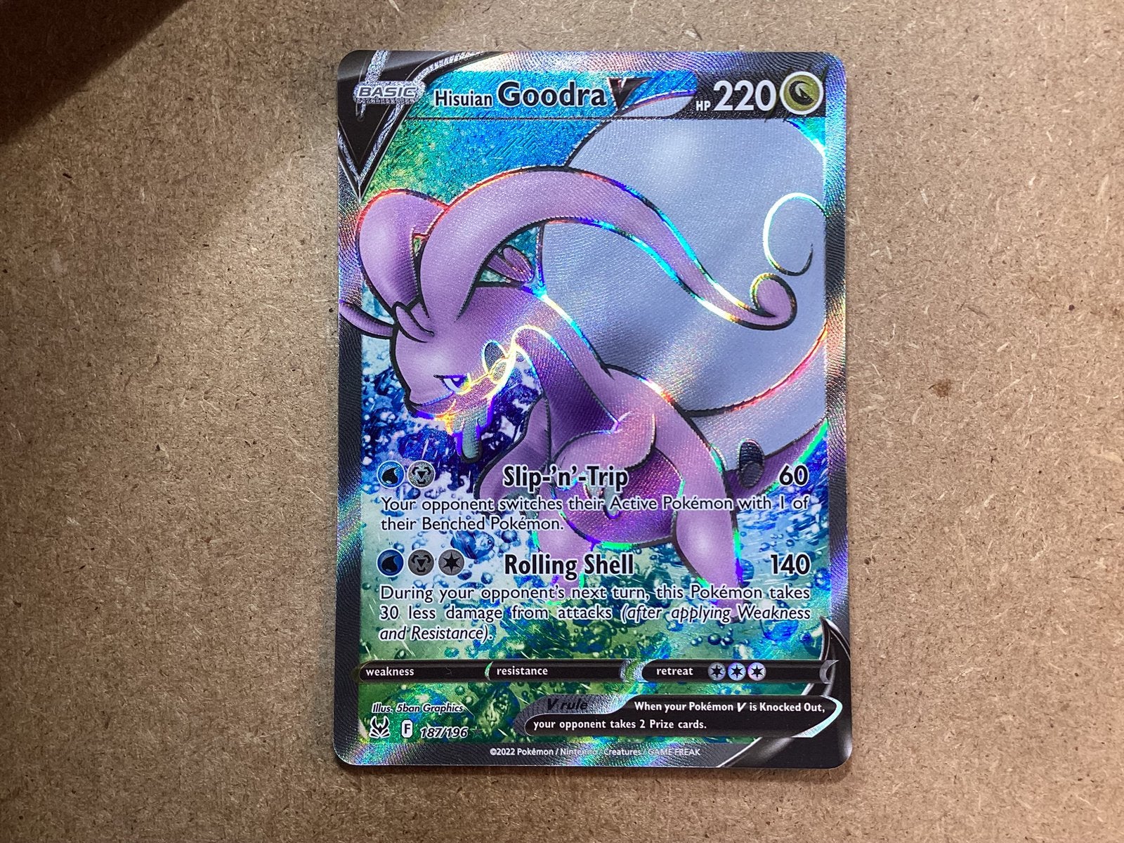 1x Hisuian Goodra V [LOR 187/196] (Near Mint, Holo), Ophalen of Verzenden, Zo goed als nieuw, Losse kaart, Foil