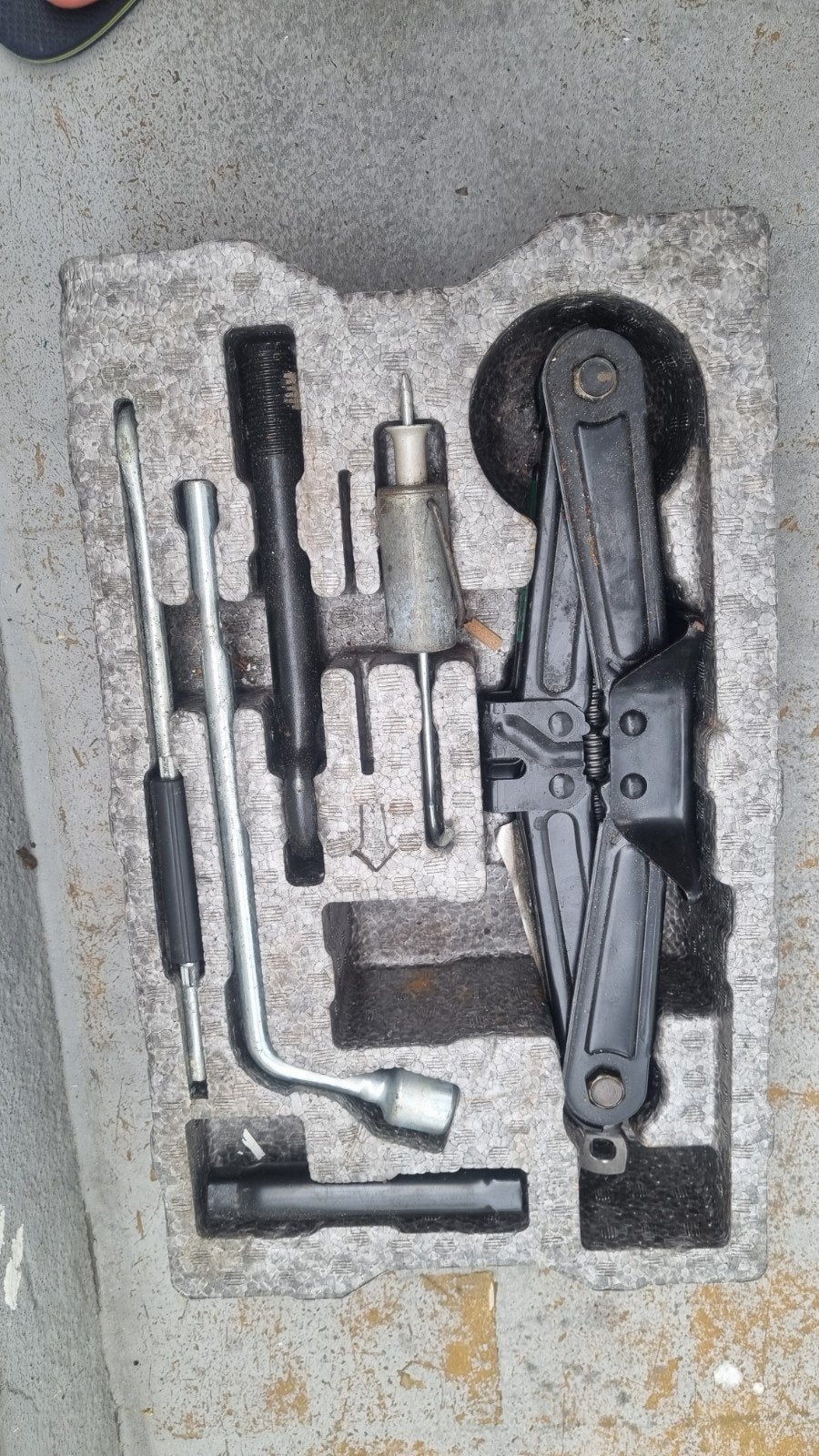 Krik en gereedschapset voor auto, Auto diversen, Autogereedschap, Ophalen of Verzenden, Gebruikt