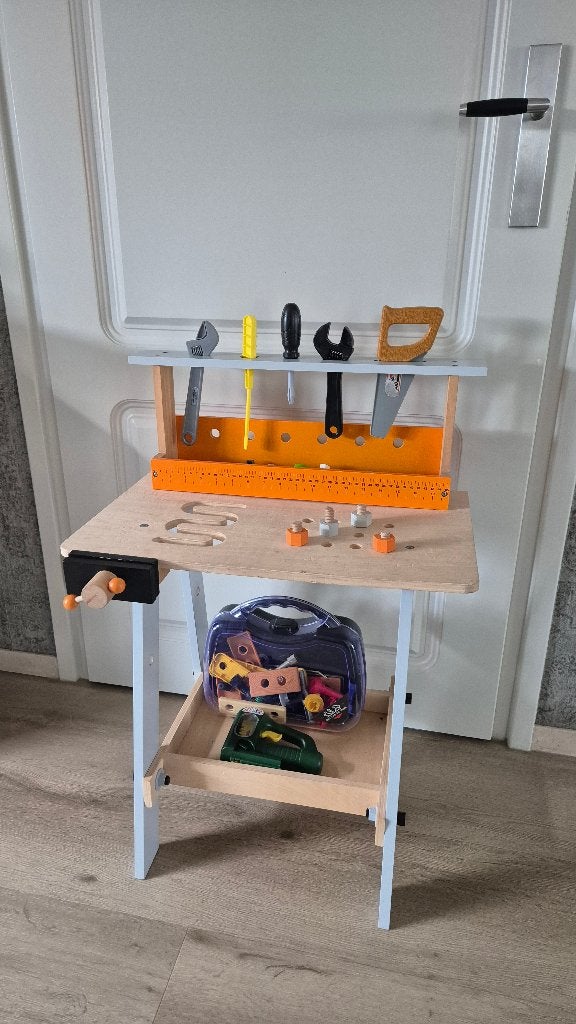Houten werkbankje, Kinderen en Baby's, Speelgoed | Houten speelgoed, Ophalen of Verzenden, Zo goed als nieuw, Overige typen