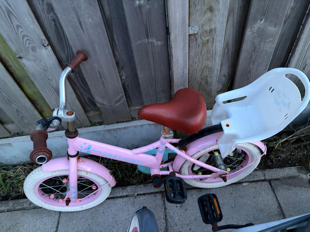 Roze meisjesfiets met zitje, geschikt voor 4-6 jaar, Ophalen of Verzenden, Zo goed als nieuw