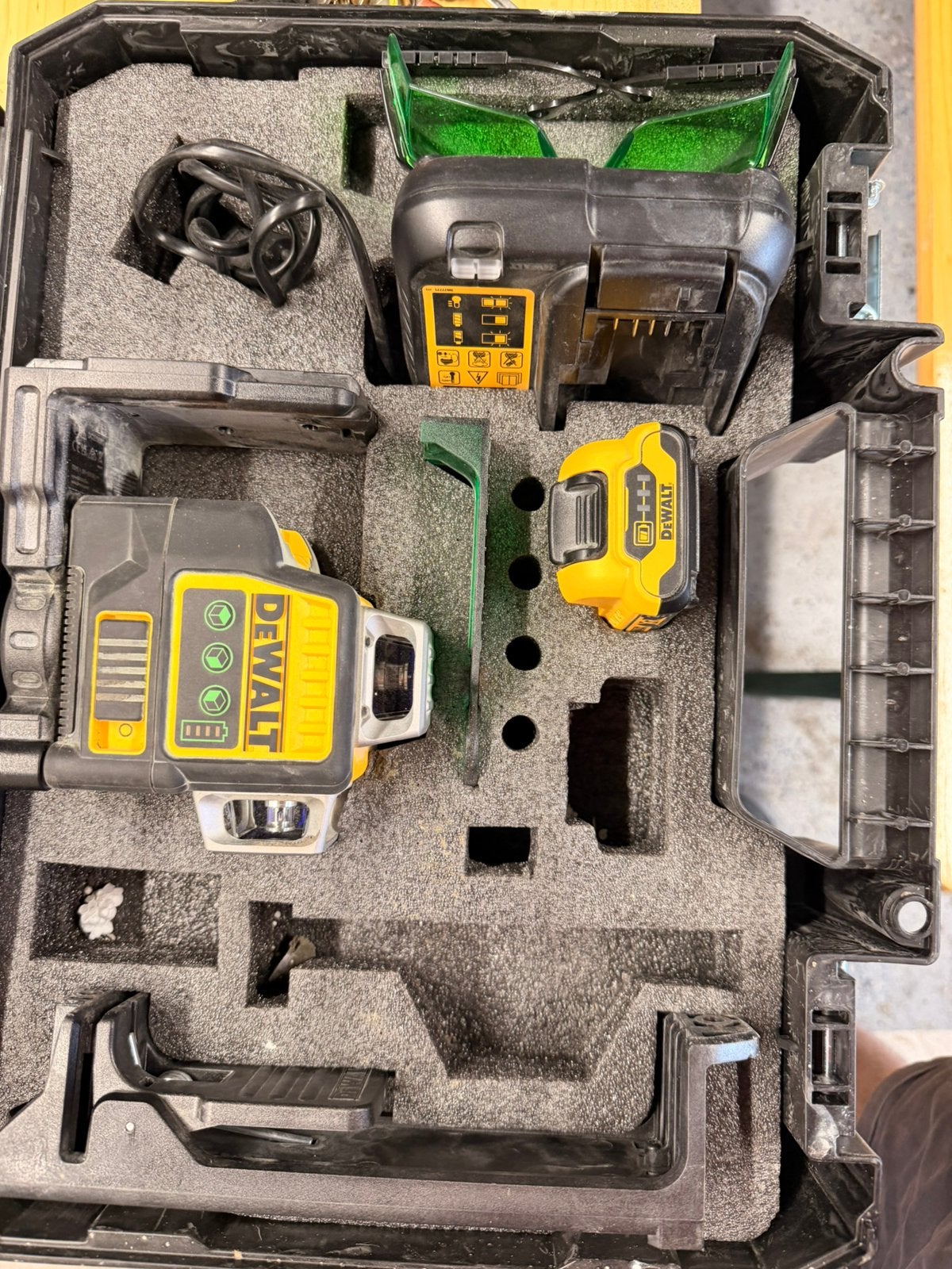DeWalt DCE089D1GTRi Zelfnivellerende Kruislijnlaser Groen, Ophalen, Nieuw, Licht