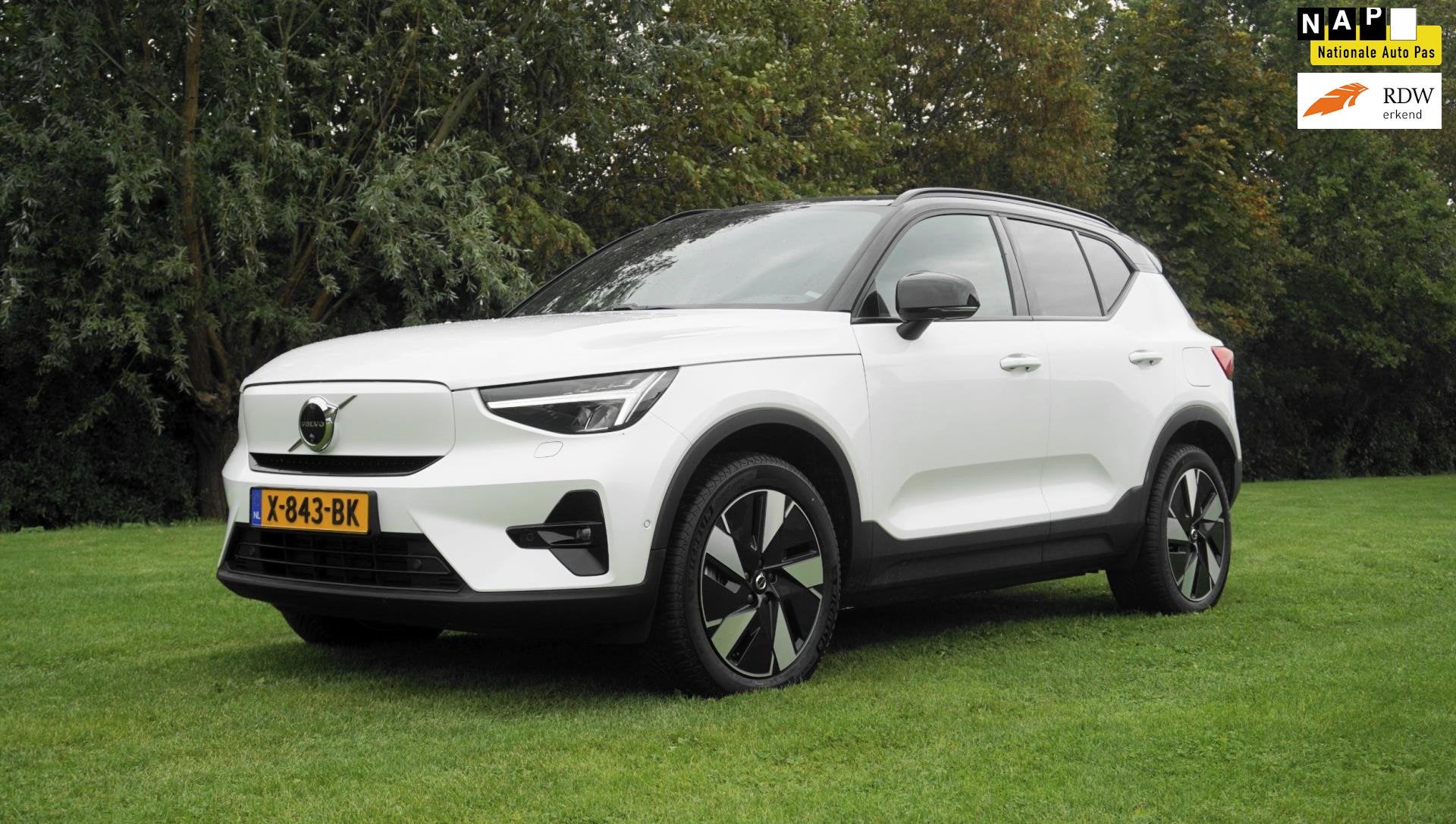Volvo XC40 Recharge Twin Ultimate 82 kWh Trekh soh 98.43% 40, Auto's, 1800 kg, Zwart, 82 kWh, Wit