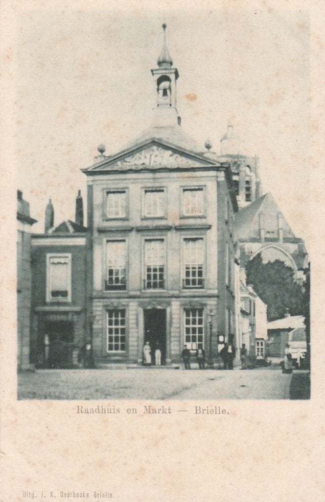 brielle- raadhuis en markt, Verzamelen, Ansichtkaarten | Nederland, Ophalen of Verzenden, Voor 1920, Zuid-Holland