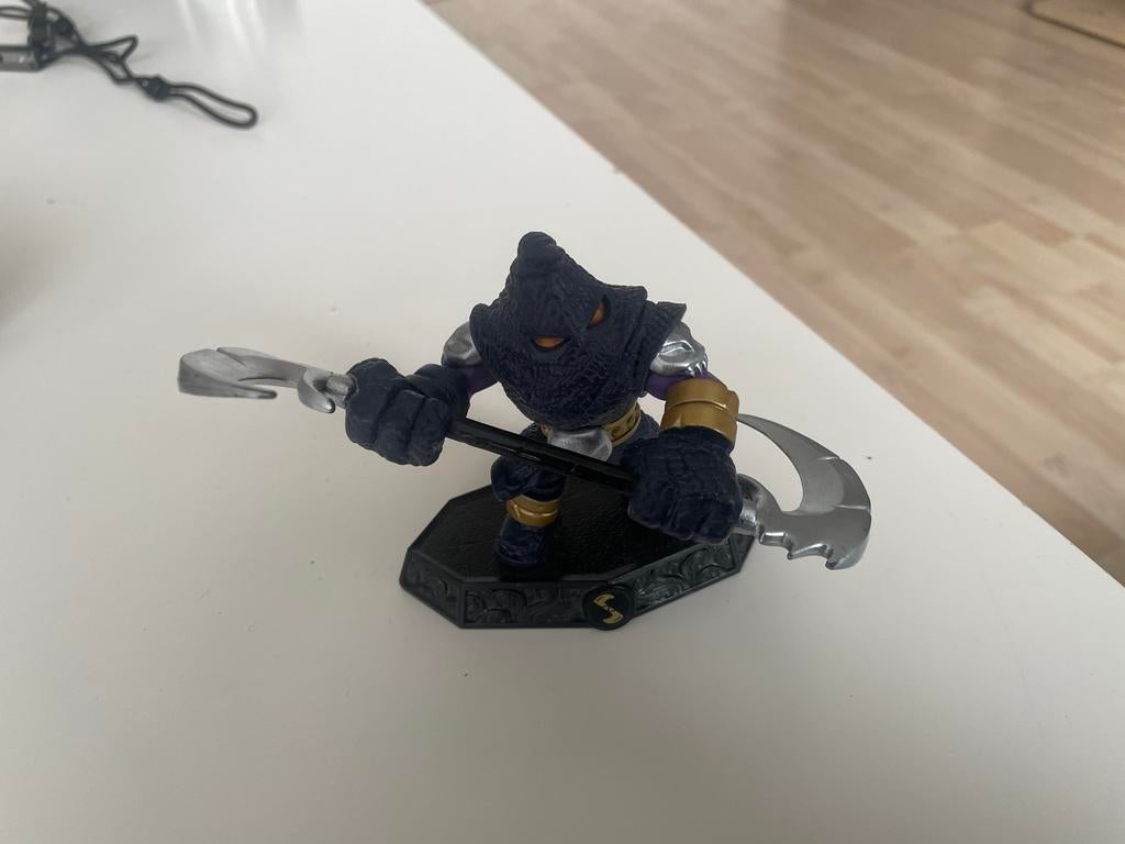 Skylander Hood Sickle, Ophalen of Verzenden, Zo goed als nieuw