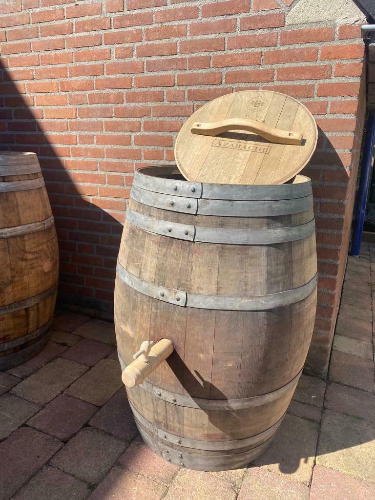 Eiken wijnvat regenton 225 liter, Tuin en Terras, Regentonnen, Ophalen, 150 liter of meer, Zo goed als nieuw, Met pomp