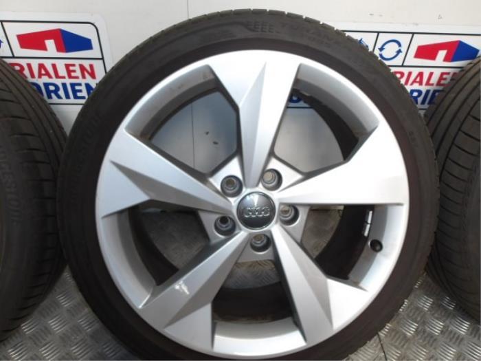 Sportvelgenset + banden van een Audi S3, 12 maanden garantie, Gebruikt, -, -