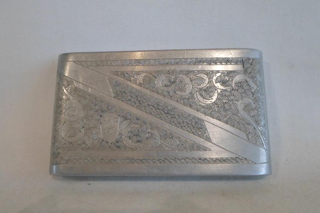 WWII Trench Art Aluminium Sigaretten Etui, Verzamelen, Militaria | Tweede Wereldoorlog, Ophalen of Verzenden, Nederland, Kunstobject
