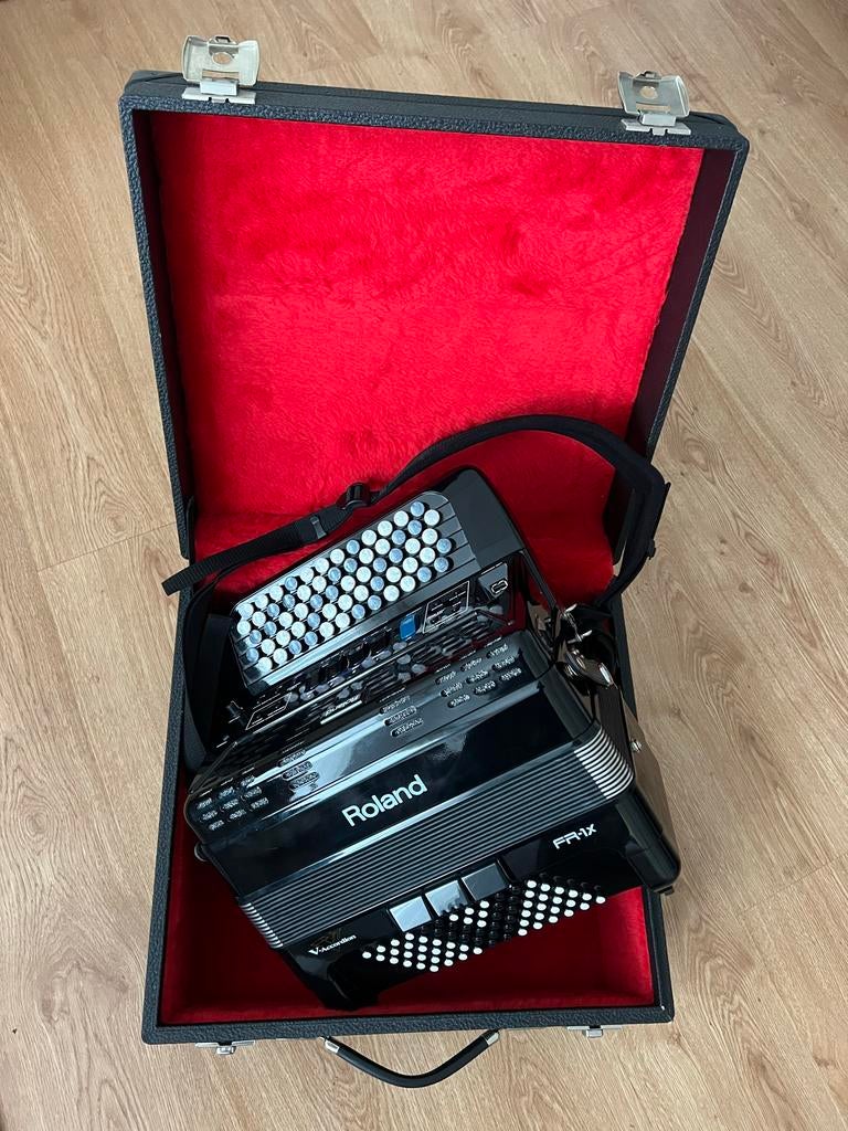 Roland FR-1 V-Accordion - Zo goed als nieuw!, Overige merken, Overige formaten, Ophalen of Verzenden, Zo goed als nieuw