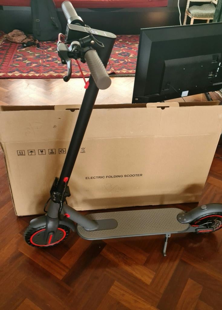 Elektrische step (bijna uitverkocht), Fietsen en Brommers, Steps, Ophalen of Verzenden, Nieuw