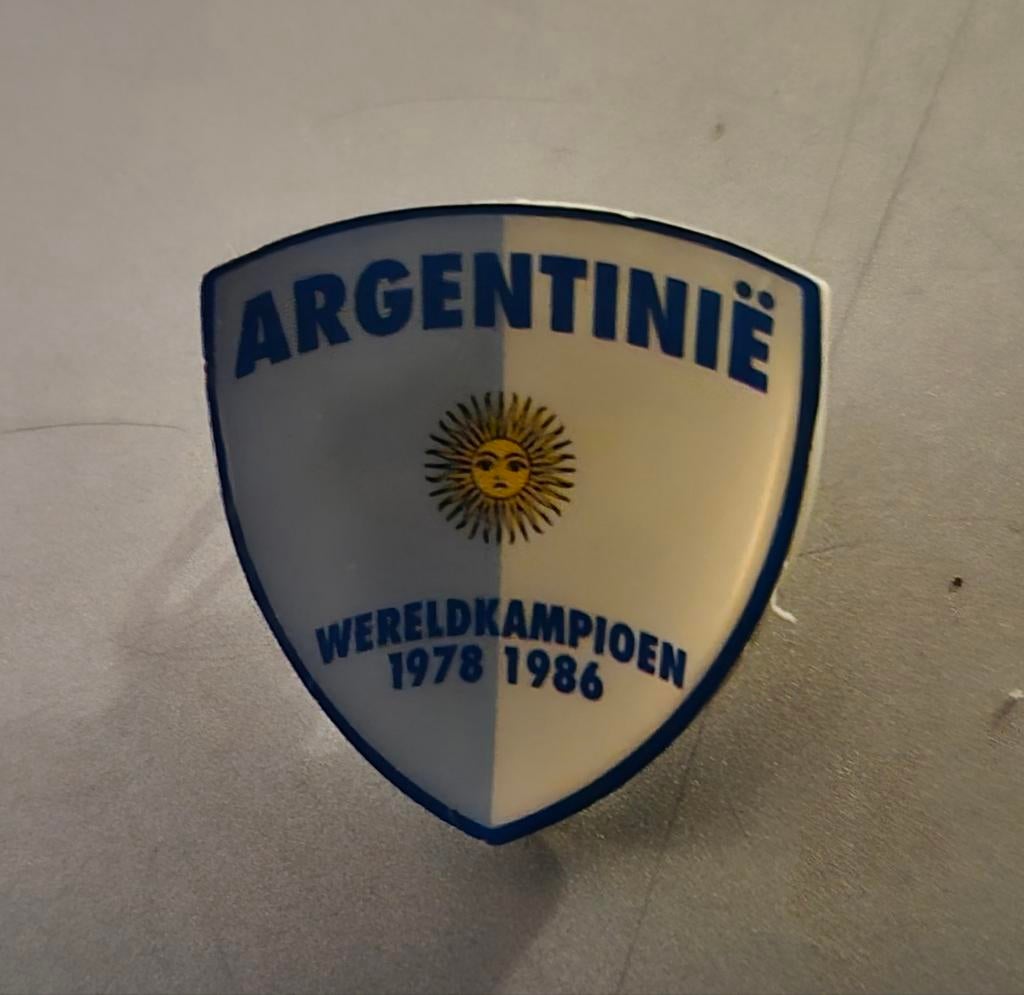 Argentinië WK 1978 1986 pin, Verzamelen, Speldjes, Pins en Buttons, Ophalen of Verzenden, Nieuw, Sport, Speldje of Pin