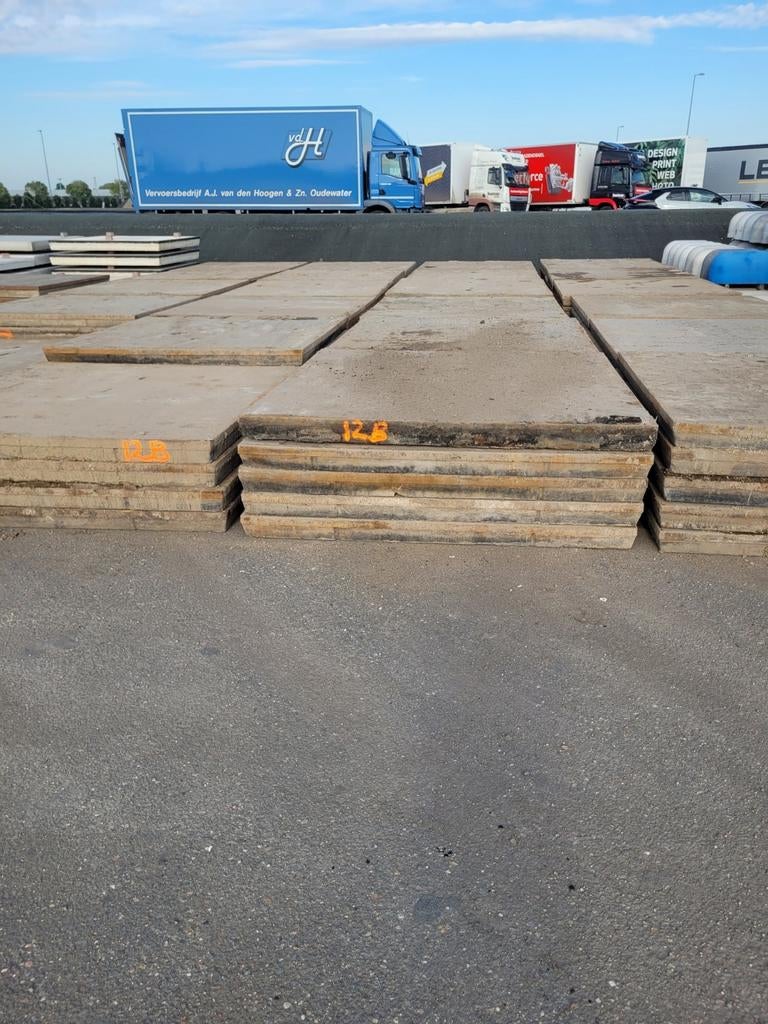 Goedkope Stelconplaten.  B kwaliteit.  Gratis bezorging!, Tuin en Terras, Ophalen of Verzenden, Gebruikt, Beton, 10 m² of meer