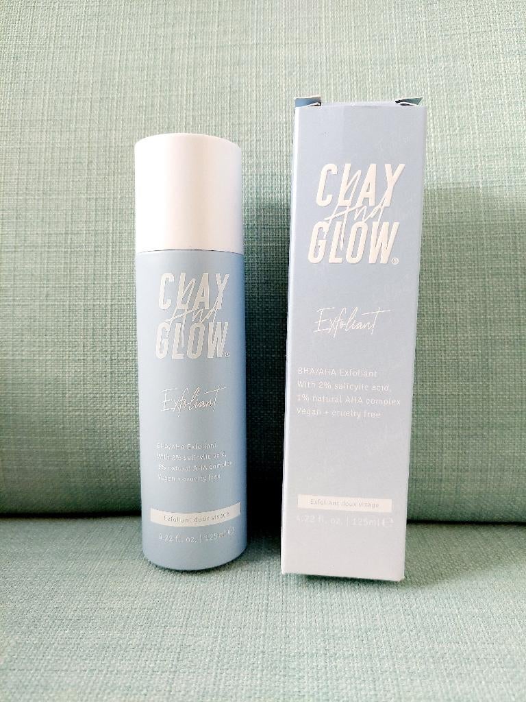 Clay and Glow exfoliant 125 ml, Ophalen of Verzenden, Zo goed als nieuw, Gehele gezicht
