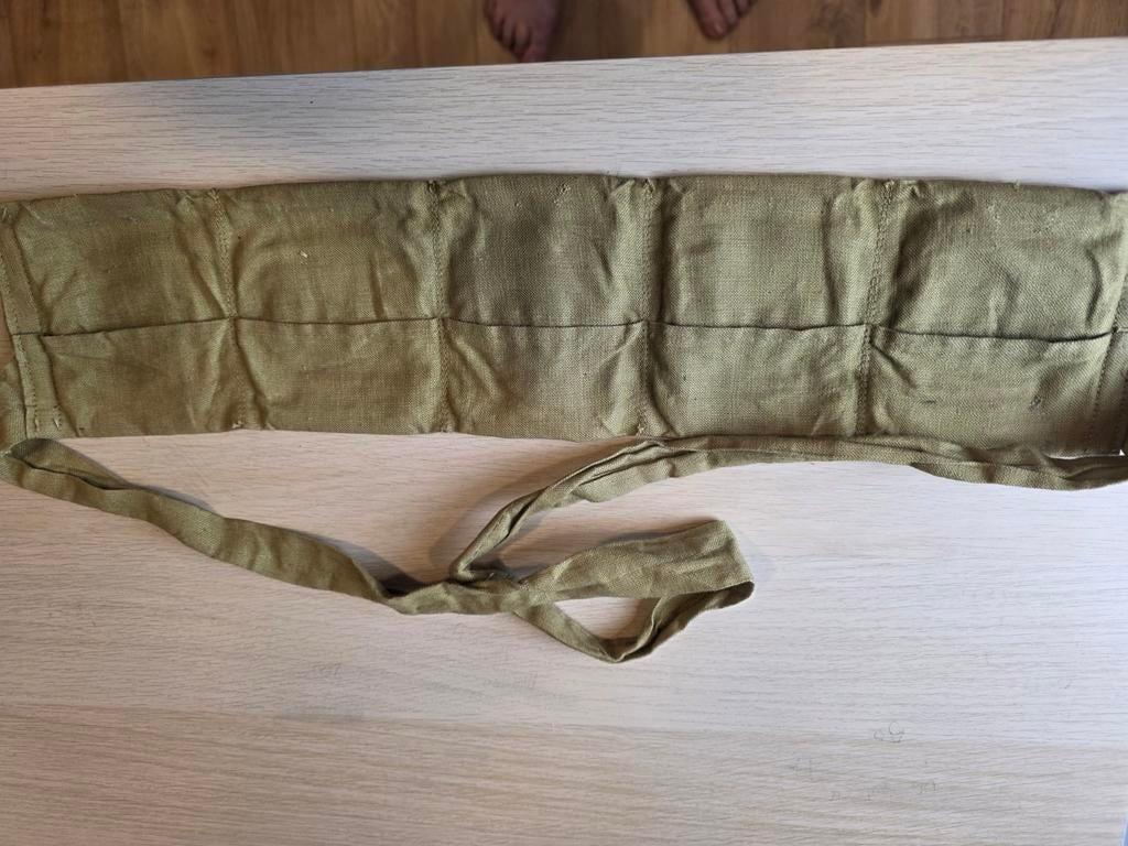 Bandoleer Canadees Lee Enfield ww2., Ophalen of Verzenden, Engeland, Hulzen of Bodemvondsten