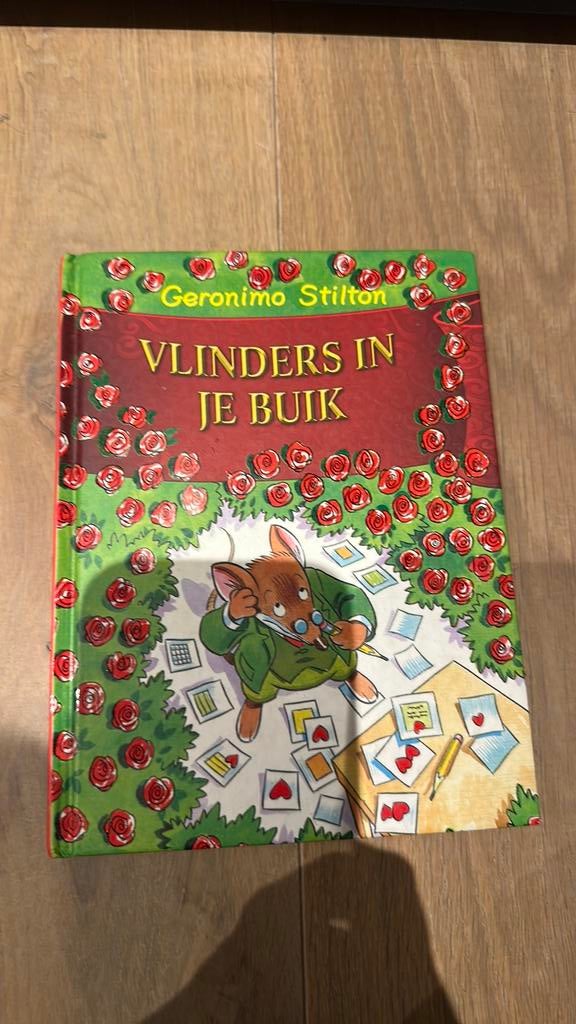 Geronimo Stilton - Vlinders in je buik, Fictie algemeen, Geronimo Stilton, Ophalen of Verzenden, Zo goed als nieuw