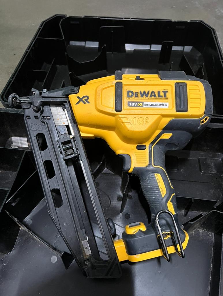 Dewalt