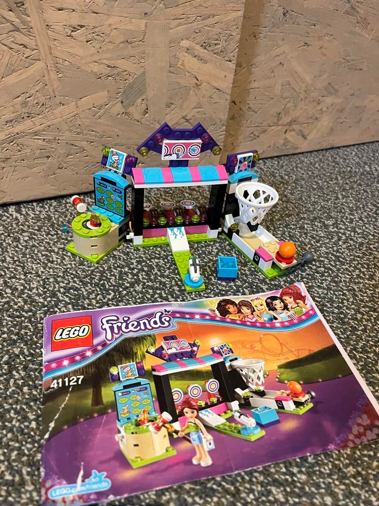 Diverse LEGO Friends sets: Vliegtuig, Pretpark, Missievoertu, Ophalen of Verzenden, Gebruikt, Complete set, Lego