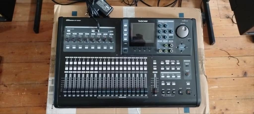 Tascam DP-32SD Multitrack Recorder – Excellent Condition, Muziek en Instrumenten, Mengpanelen, Gebruikt, 20 kanalen of meer, Ophalen