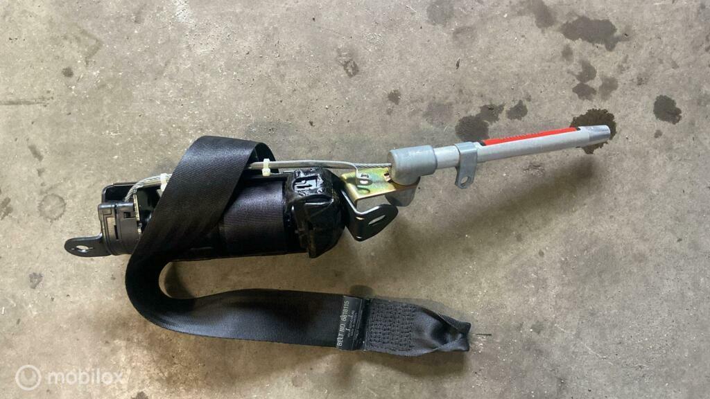 Gordelgeleider rechtsvoor Volvo 850 ('91-'96) 6818115, Auto-onderdelen, Interieur en Bekleding, Volvo, Gebruikt, Ophalen of Verzenden