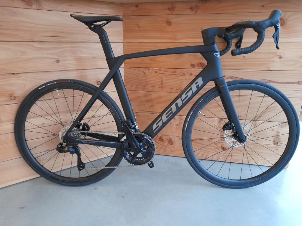 Giulia Evo Integrale Dark Brush 105 Di2 maat 58cm