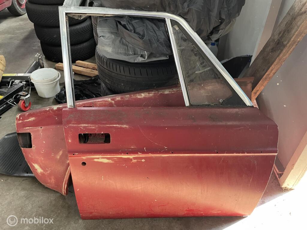 Voordeur deur portier rechts volvo 144 145 140 roestvrij, Gebruikt, Deur, Ophalen of Verzenden, Voor