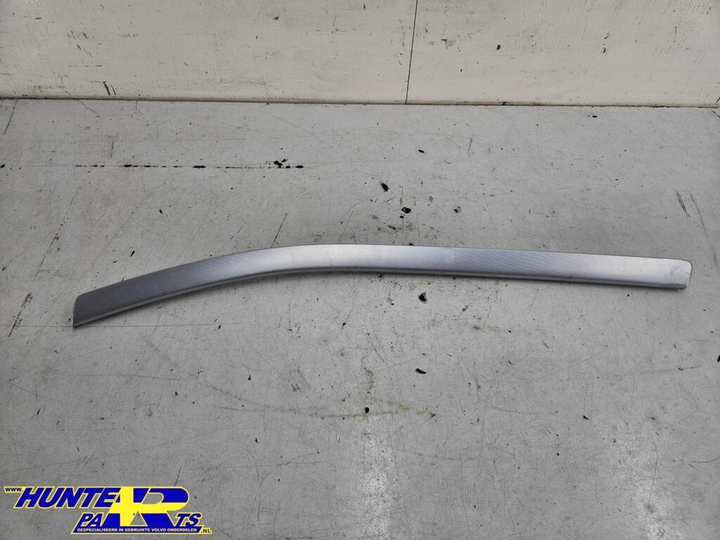 Sierlijst deur RA grijs Volvo S80/V70 II ('06-'15) 30716440, Gebruikt, Ophalen of Verzenden, Volvo, Volvo