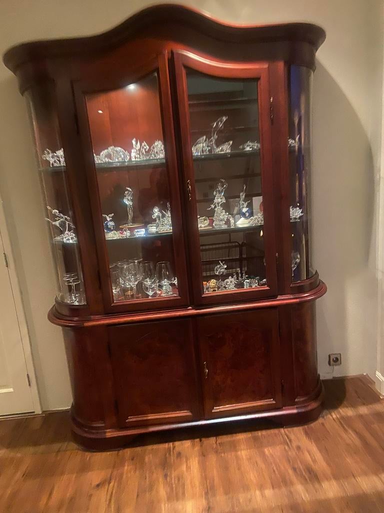 Mooie houten vitrinekast met glazen deuren, Huis en Inrichting, Kasten | Buffetkasten, Gebruikt, Barok, 150 tot 200 cm, Ophalen of Verzenden