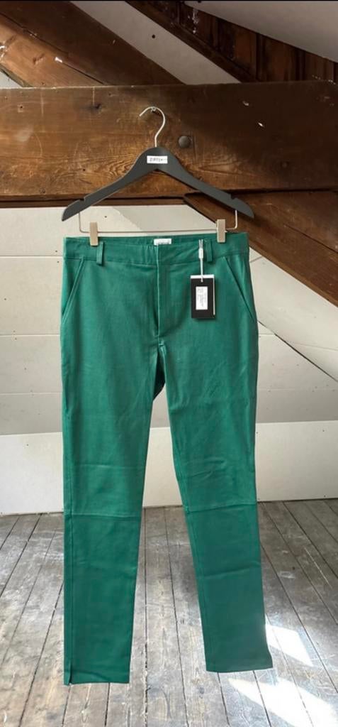 ieuwe groene zachtleren est seven broek m, Kleding | Dames, Broeken en Pantalons, Ophalen of Verzenden, Zo goed als nieuw, Groen