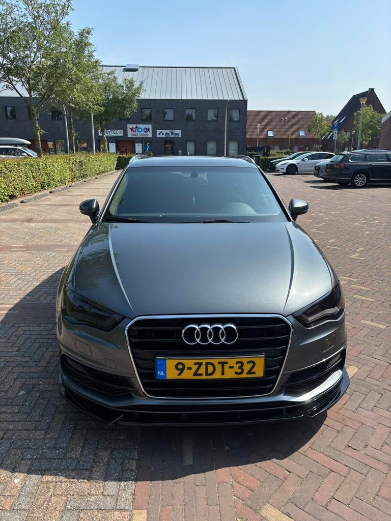 Audi A3 Sportback TFSI ULTRA 3x S-Line, 4 cilinders, 150 pk, 1210 kg, Leder en Stof