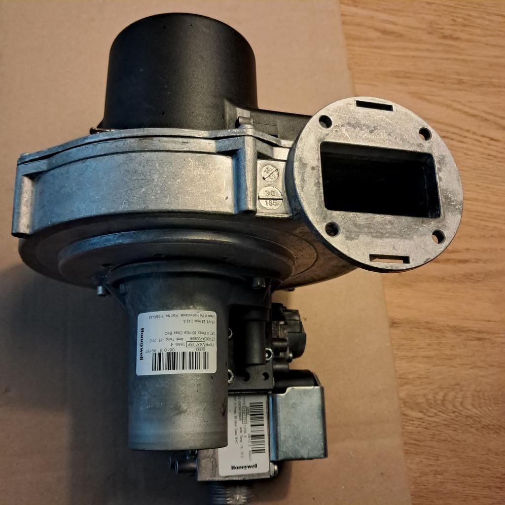 Remeha quinta/pro 45/65KW ventilator S59167 met gasblok, Gebruikt, Minder dan 30 cm, Cv-ketel of Combi-ketel, Minder dan 60 cm