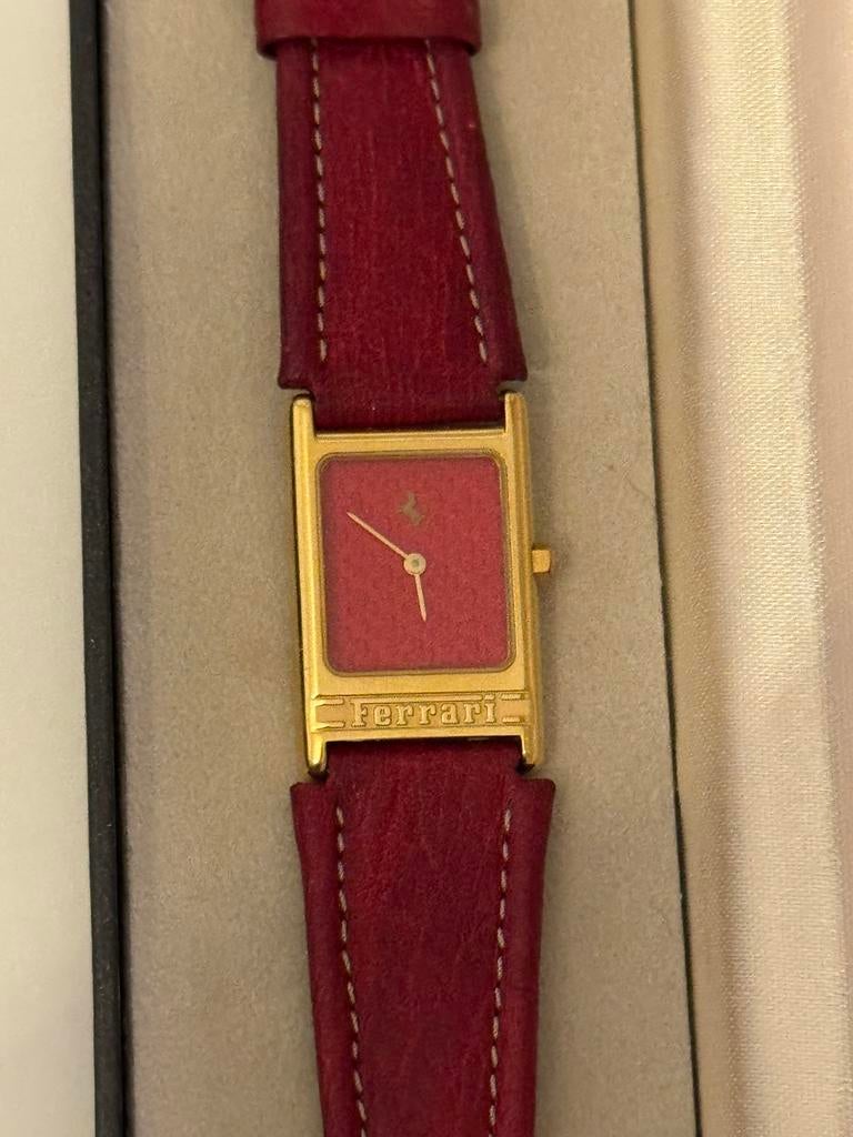 Zeldzame Ferrari Cartier Must de Tank horloge, Sieraden, Tassen en Uiterlijk, Horloges | Dames, Gebruikt, Polshorloge, Overige merken