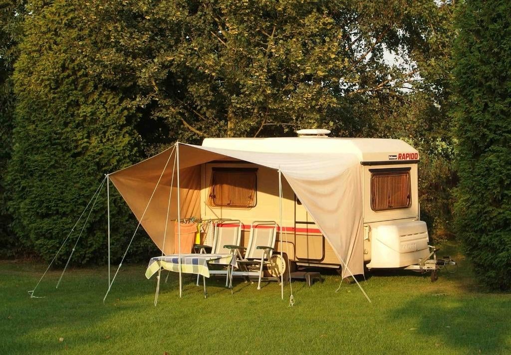 Grootste aanbod vintage klap- en hefdakcaravans in Europa, Overige merken, Standaardzit, 414 rue des Perrouins, 53101 MAYENNE, France