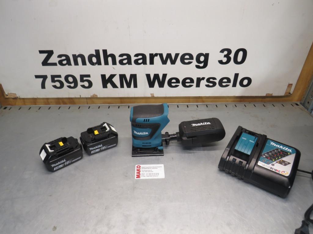 Makita DBO481 18 V Handpalm vlakschuurmachine accus en lader, Ophalen of Verzenden, Nieuw